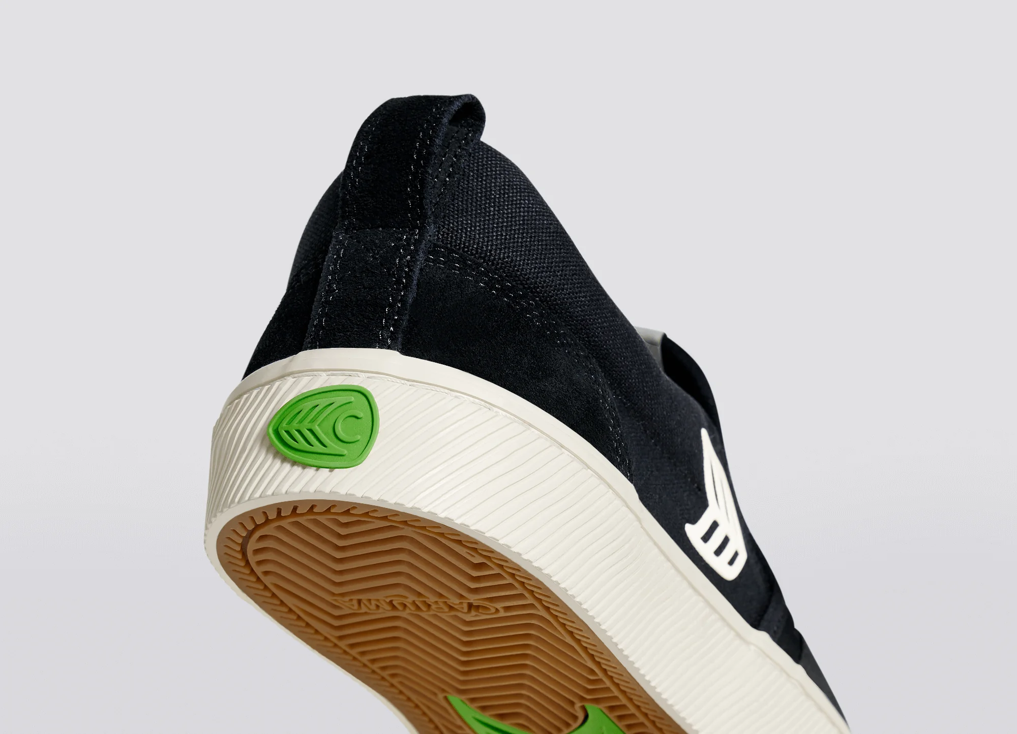 SLIP-ON PRO Chaussures en daim noir et toile avec logo ivoire - Image 7